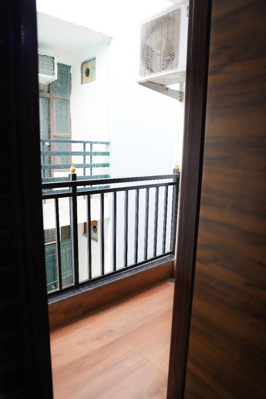 Surya International Bed & Breakfast นิวเดลี ภายนอก รูปภาพ