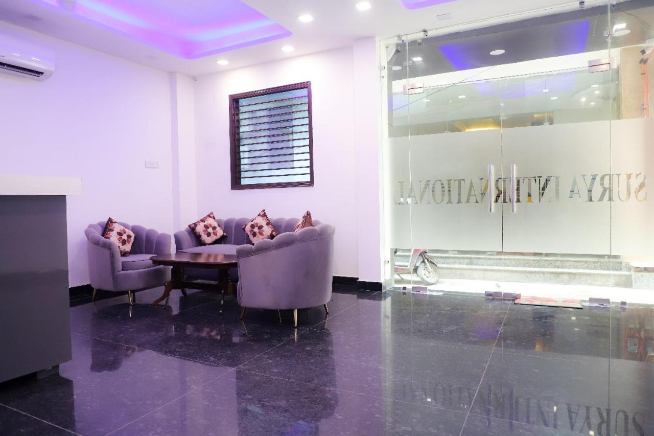 Surya International Bed & Breakfast นิวเดลี ภายนอก รูปภาพ