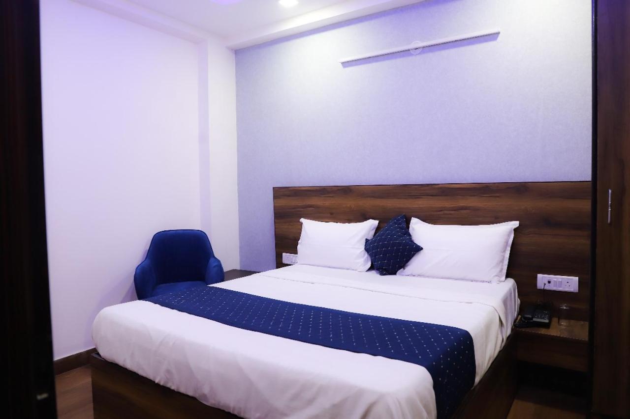 Surya International Bed & Breakfast นิวเดลี ภายนอก รูปภาพ