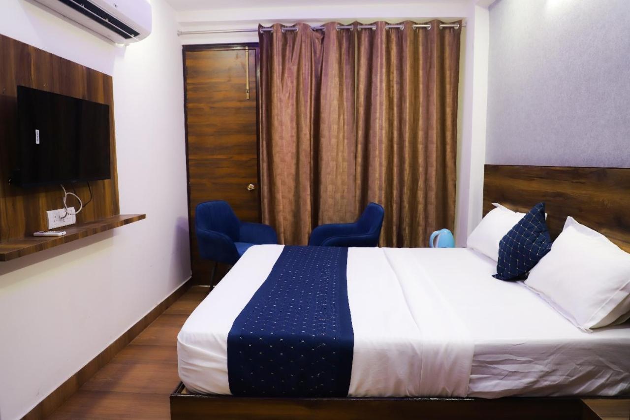 Surya International Bed & Breakfast นิวเดลี ภายนอก รูปภาพ