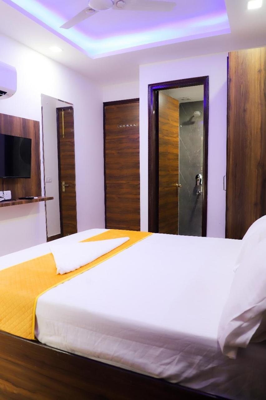 Surya International Bed & Breakfast นิวเดลี ภายนอก รูปภาพ