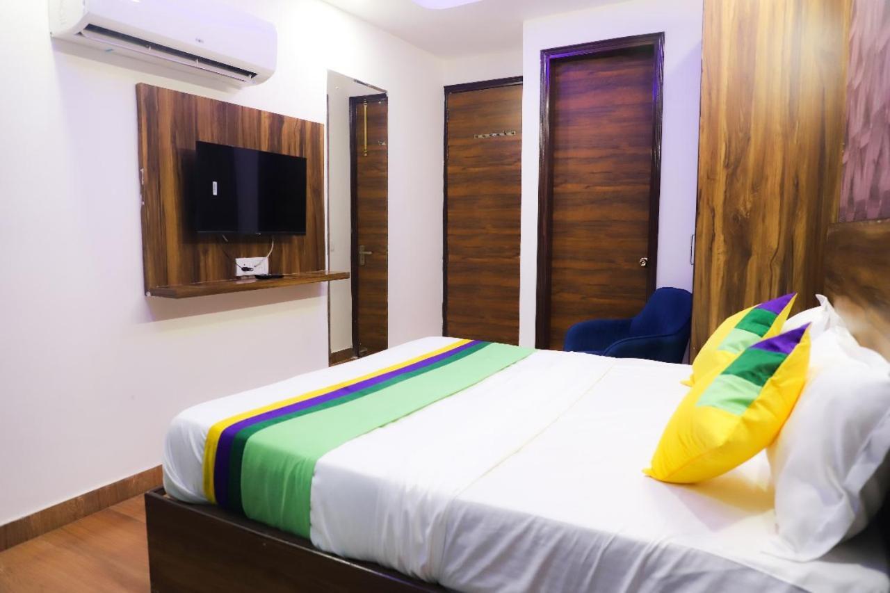 Surya International Bed & Breakfast นิวเดลี ภายนอก รูปภาพ
