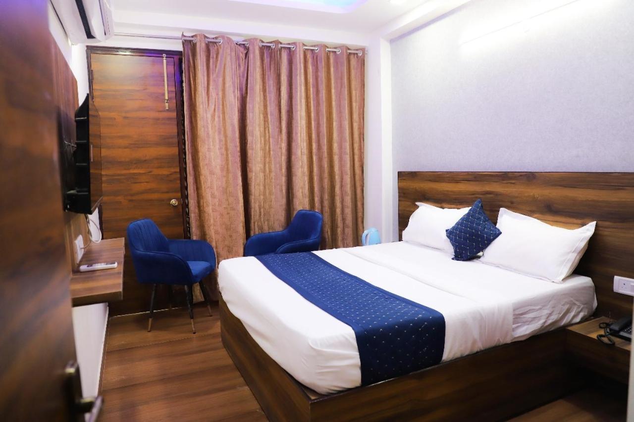 Surya International Bed & Breakfast นิวเดลี ภายนอก รูปภาพ