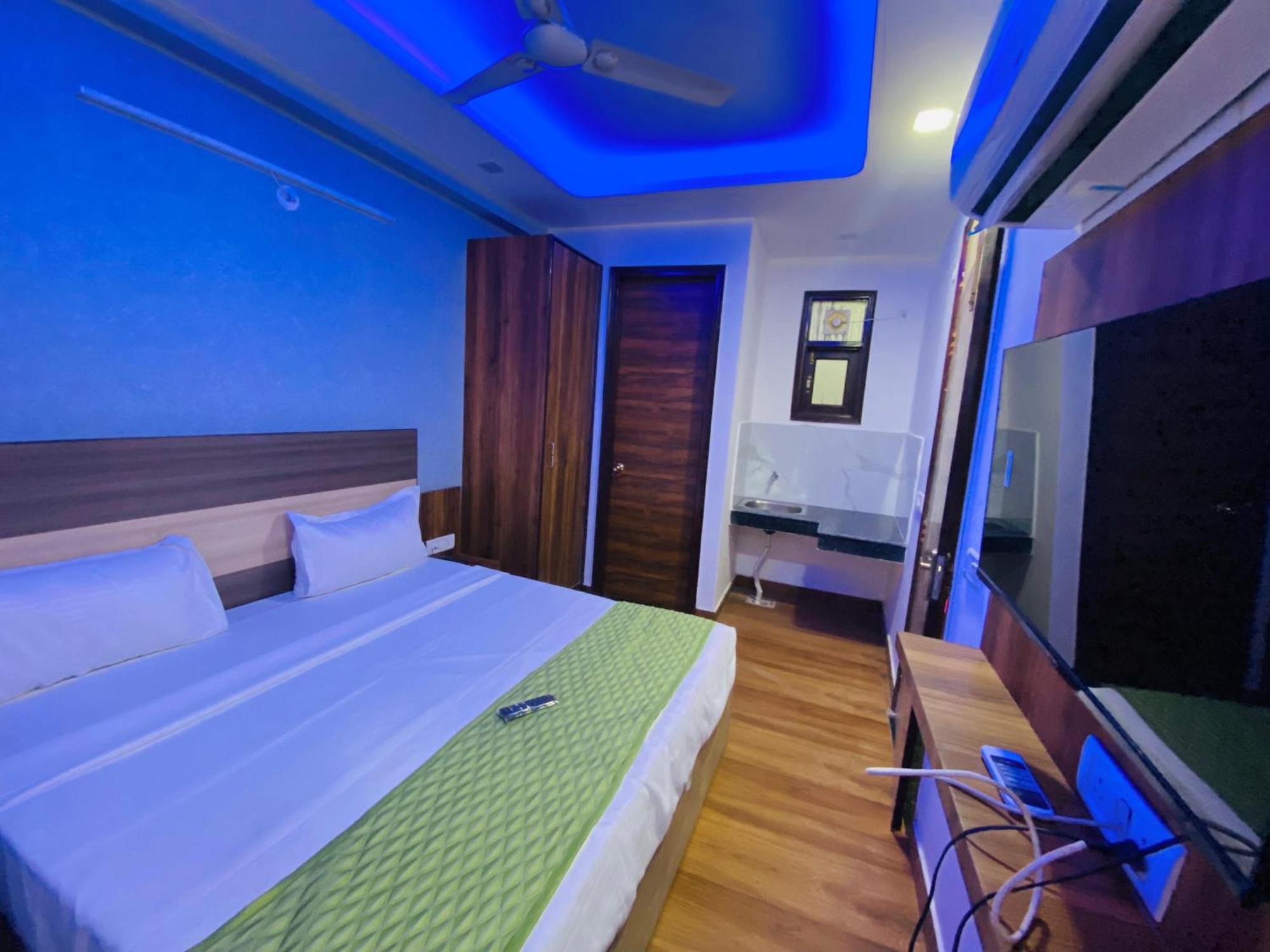 Surya International Bed & Breakfast นิวเดลี ภายนอก รูปภาพ