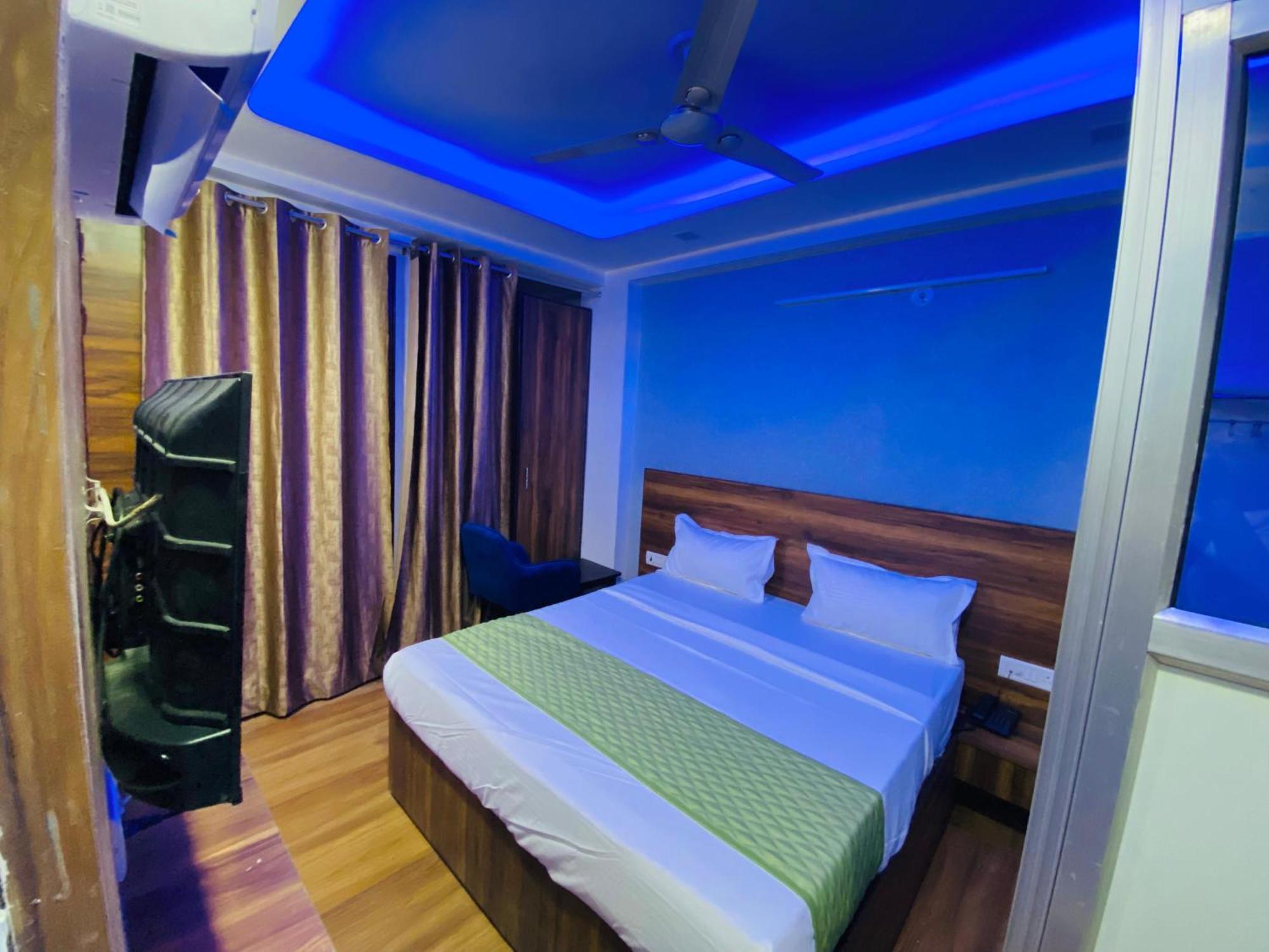 Surya International Bed & Breakfast นิวเดลี ภายนอก รูปภาพ