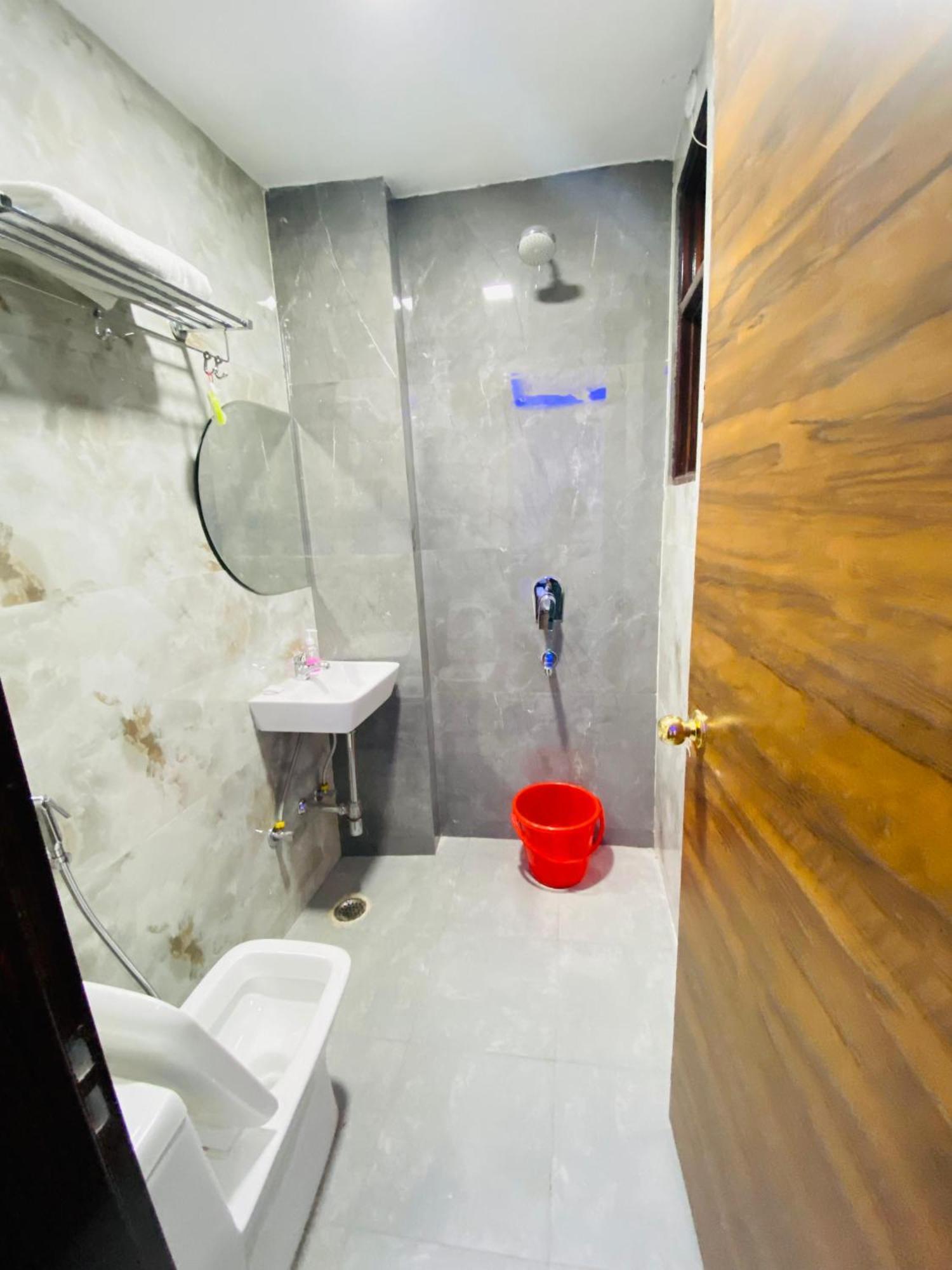 Surya International Bed & Breakfast นิวเดลี ภายนอก รูปภาพ