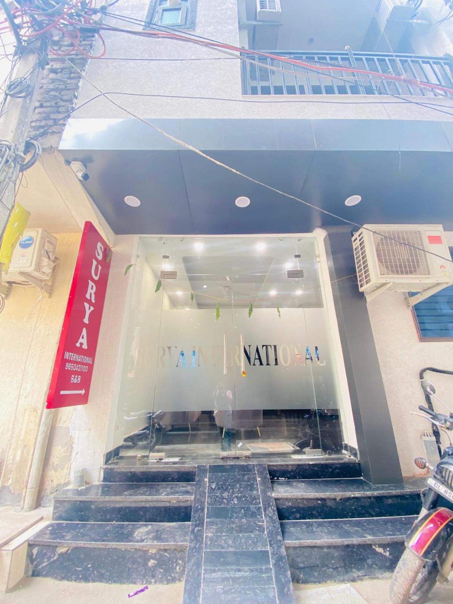 Surya International Bed & Breakfast นิวเดลี ภายนอก รูปภาพ