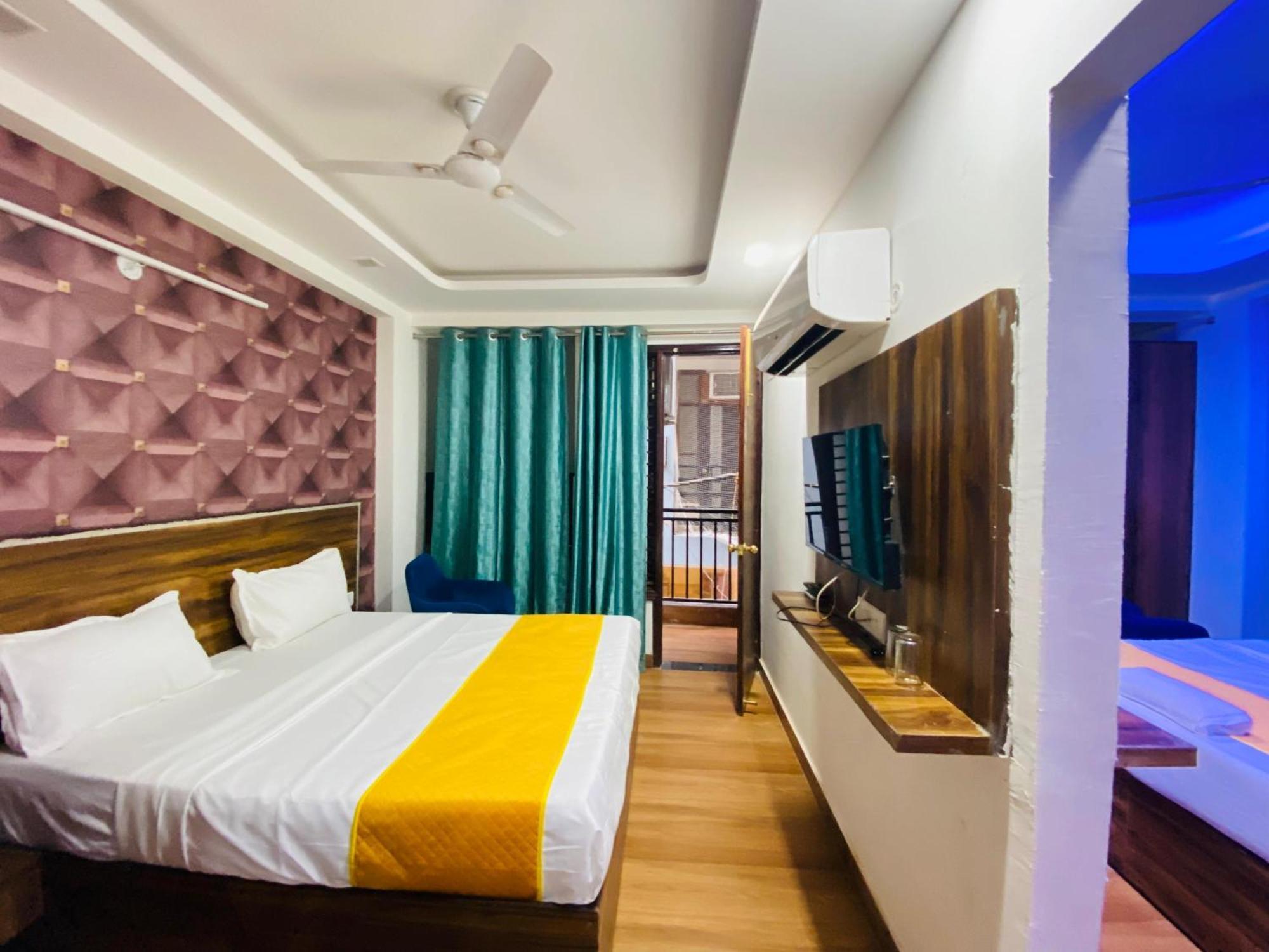 Surya International Bed & Breakfast นิวเดลี ภายนอก รูปภาพ
